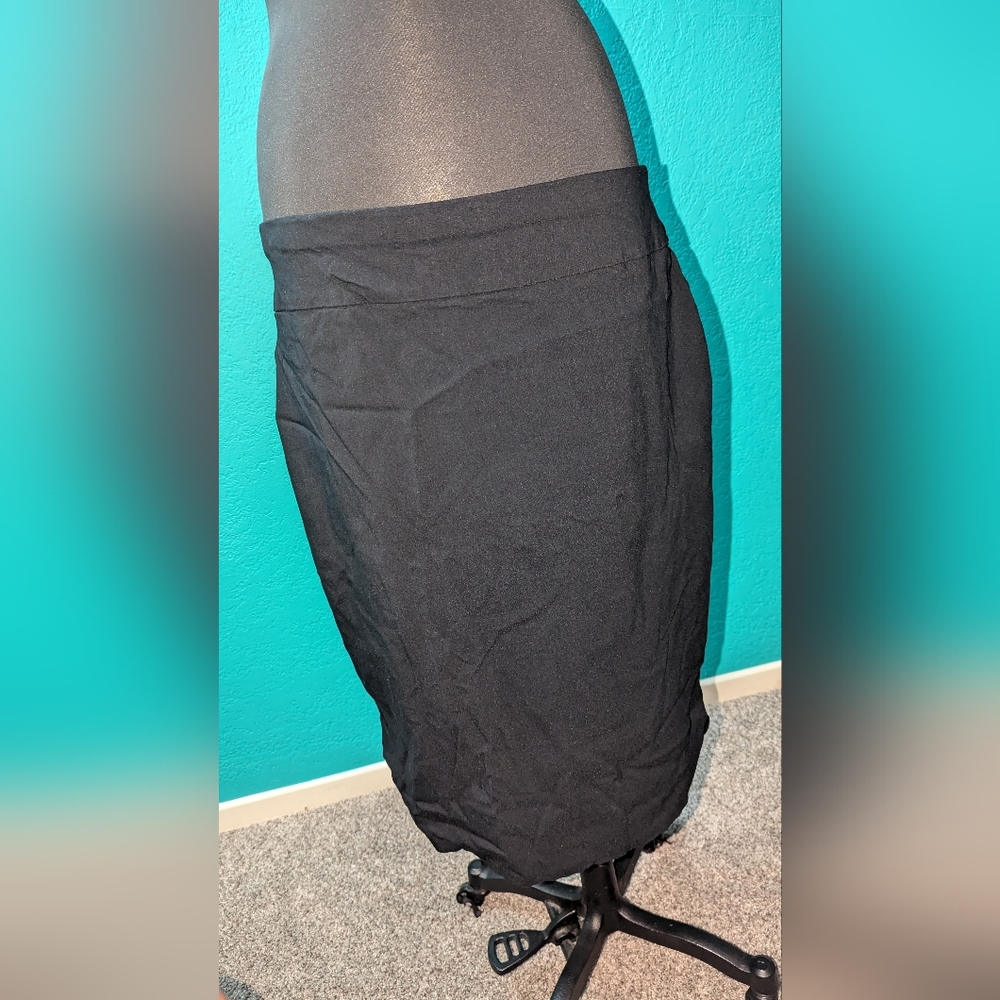 Elegant Black Women's Skirt